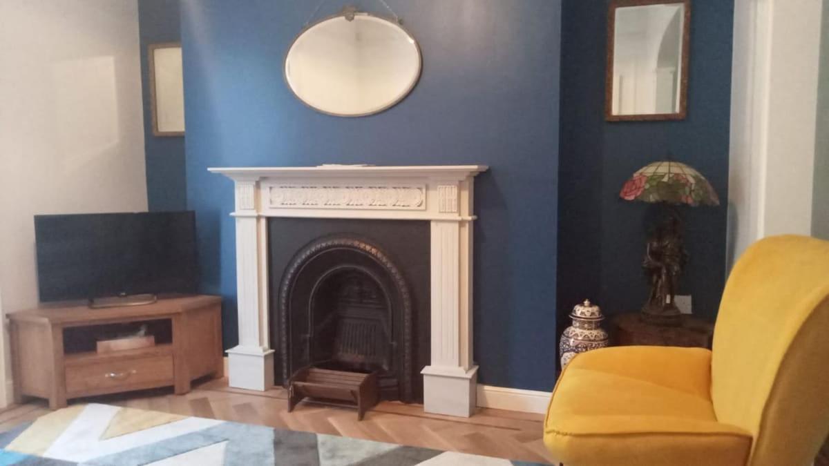 Grade Ii Listed Victorian House Sleeps 8, 4 Bedrooms