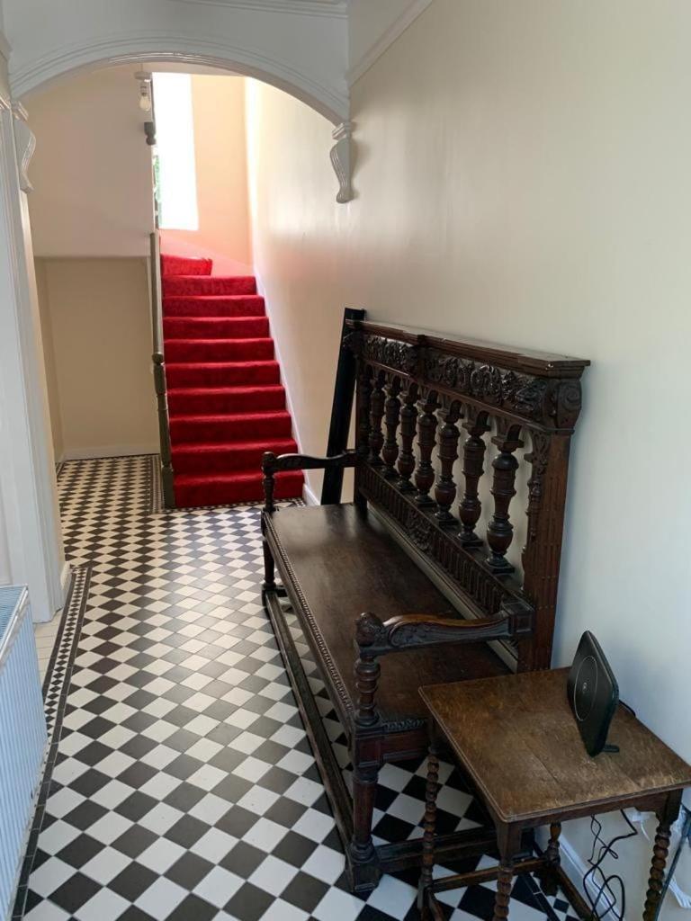 Grade Ii Listed Victorian House Sleeps 8, 4 Bedrooms Holiday home *