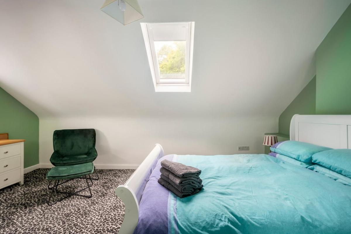 Grade Ii Listed Victorian House Sleeps 8, 4 Bedrooms
