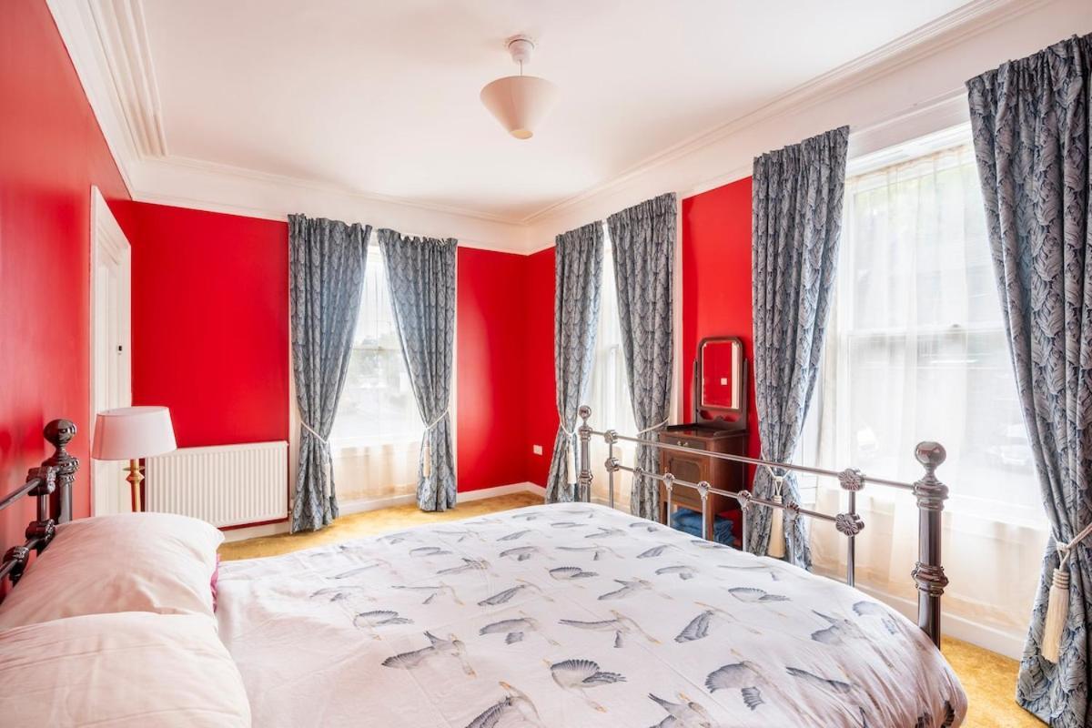 Grade Ii Listed Victorian House Sleeps 8, 4 Bedrooms Armagh