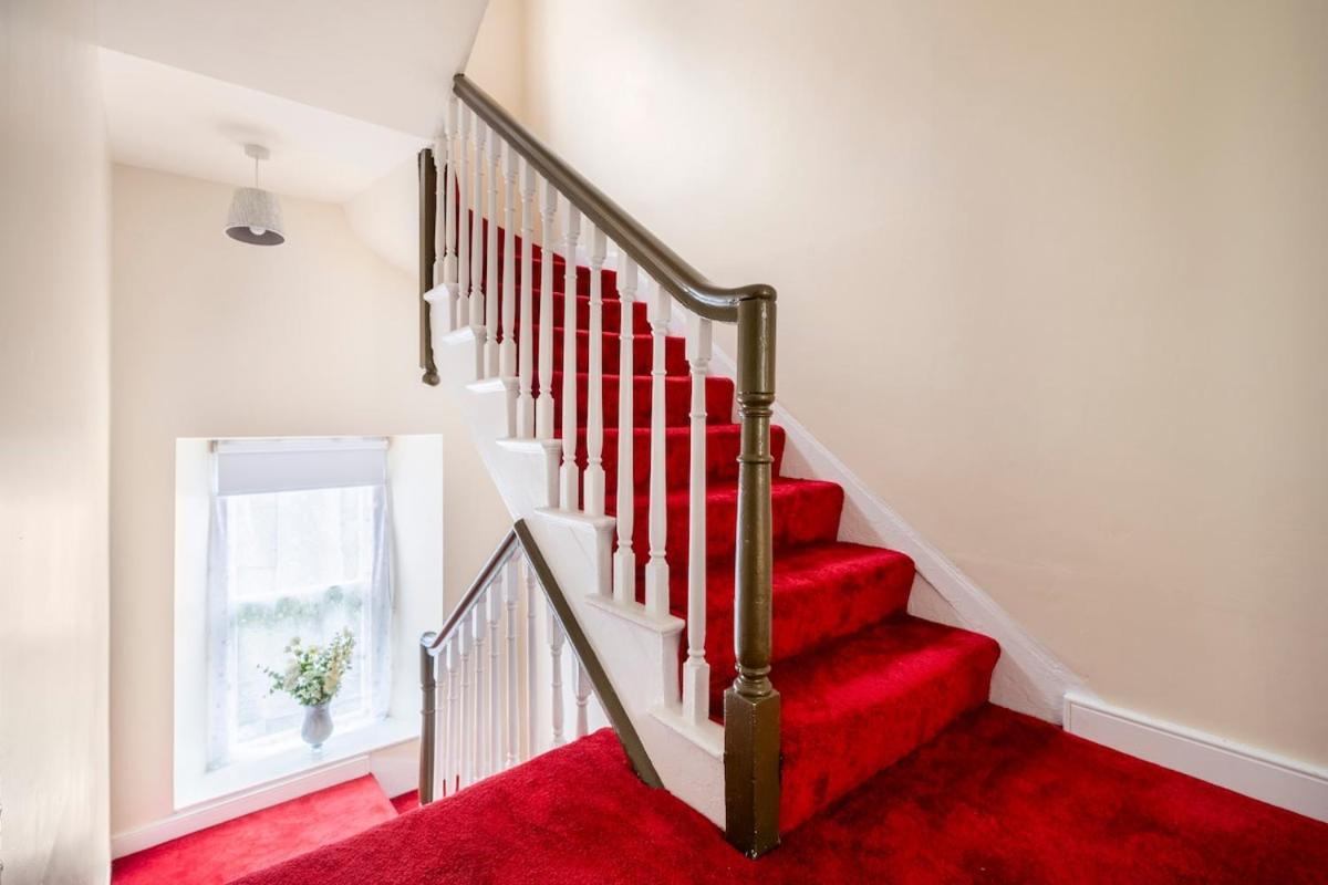 Grade Ii Listed Victorian House Sleeps 8, 4 Bedrooms Armagh