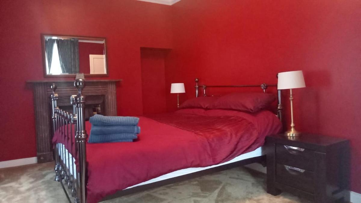 Holiday home Grade Ii Listed Victorian House Sleeps 8, 4 Bedrooms *